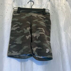 Athletic wear camo biker shorts